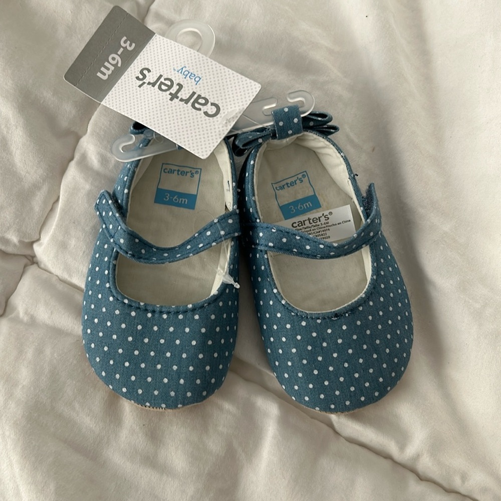 Infant shoes carters 3-6 mo blue polkadot Mary Jane